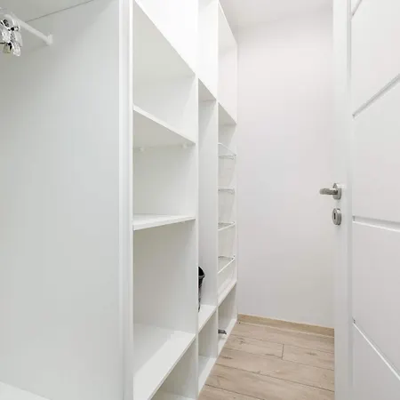 Apartment Przestrzenny W Kolobrzegu By Renters