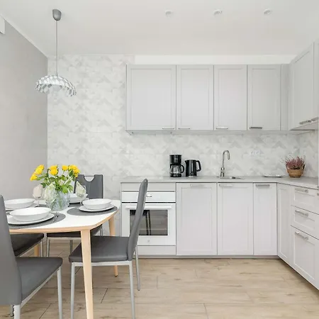 Apartment Przestrzenny W Kolobrzegu By Renters
